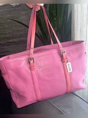 Vintage ‘05 ✨Rare ✨Coach Hampton Gallery Tote 9237 Pink Glove-Tanned Leather Y2K